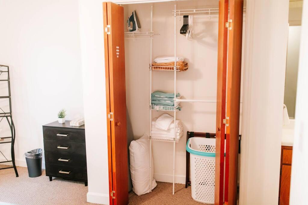 Apartament Cozy 3-Bed Athens Getaway, Right Near Uga! Zewnętrze zdjęcie