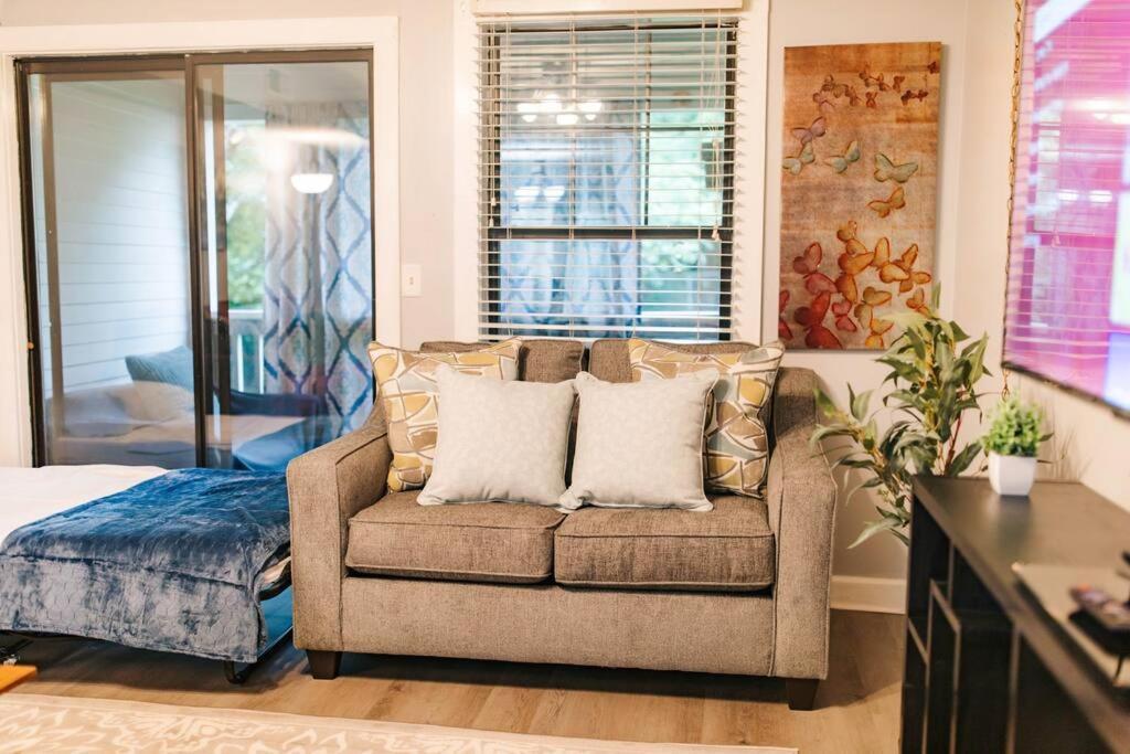 Apartament Cozy 3-Bed Athens Getaway, Right Near Uga! Zewnętrze zdjęcie