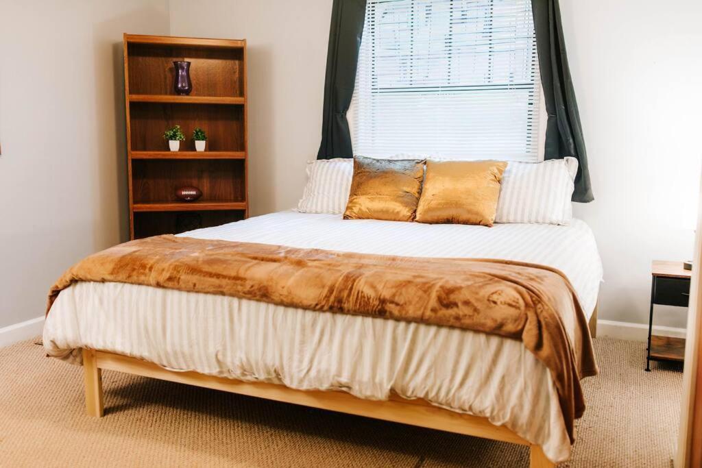 Apartament Cozy 3-Bed Athens Getaway, Right Near Uga! Zewnętrze zdjęcie